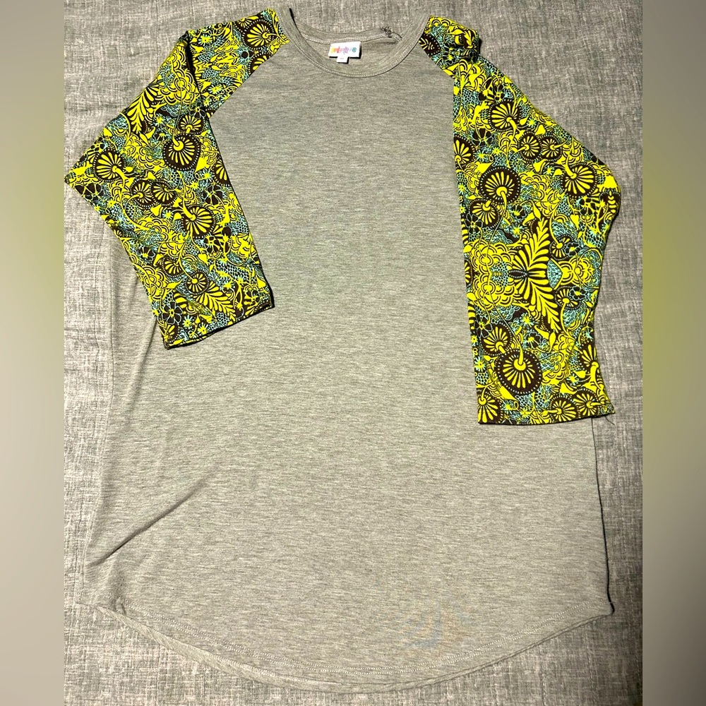 LuLaRoe Randy gray shirt with floral pattern sleeves. Size XL